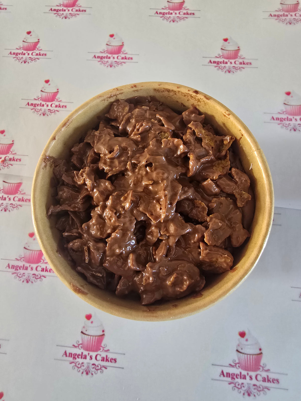 Chocolate crunch cake mini pot