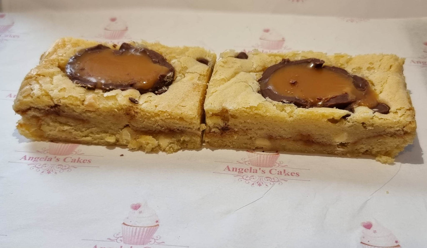 Caramel Egg Blondie - 1x Slice