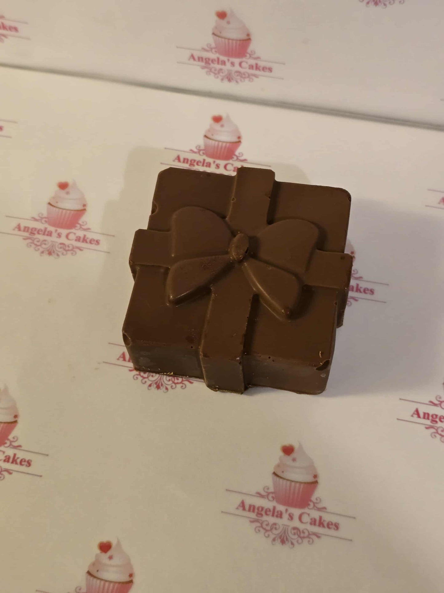 Brownie / Blondie Stuffed Present x1