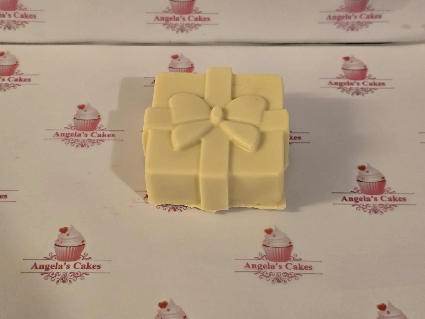 Brownie / Blondie Stuffed Present x1