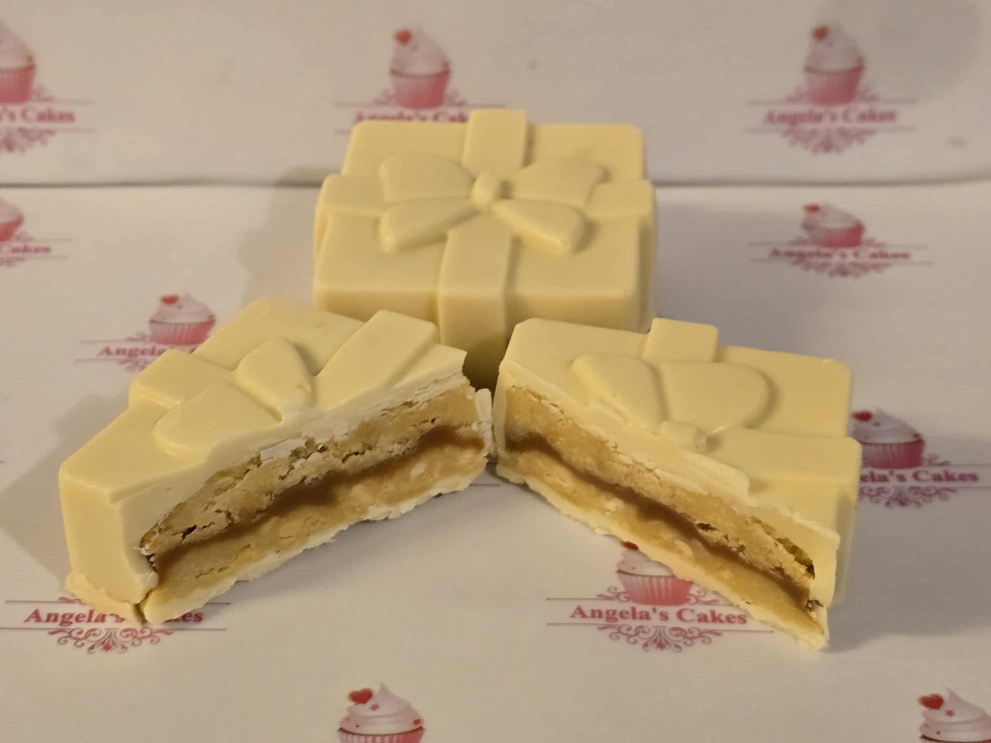 Brownie / Blondie Stuffed Present x1