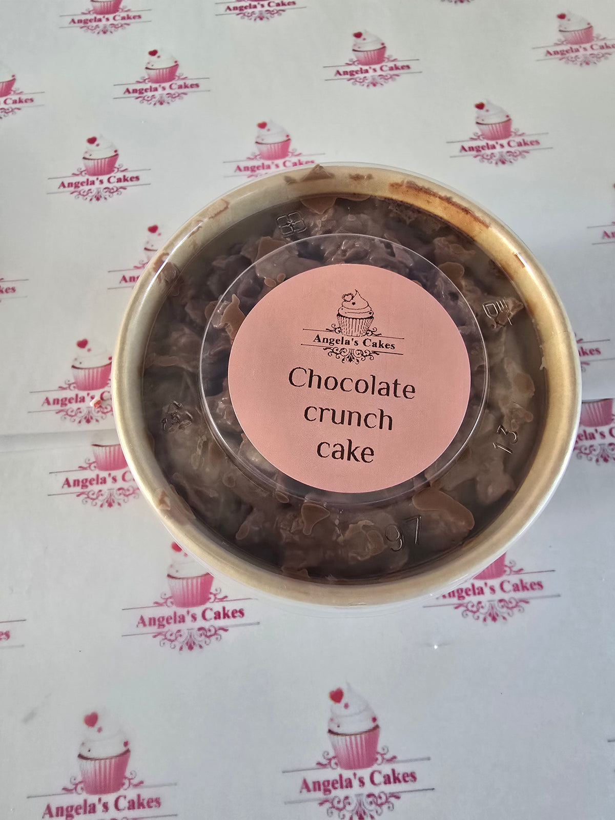 Chocolate crunch cake mini pot