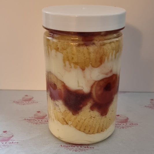 Jammie Dodger Cake Jar